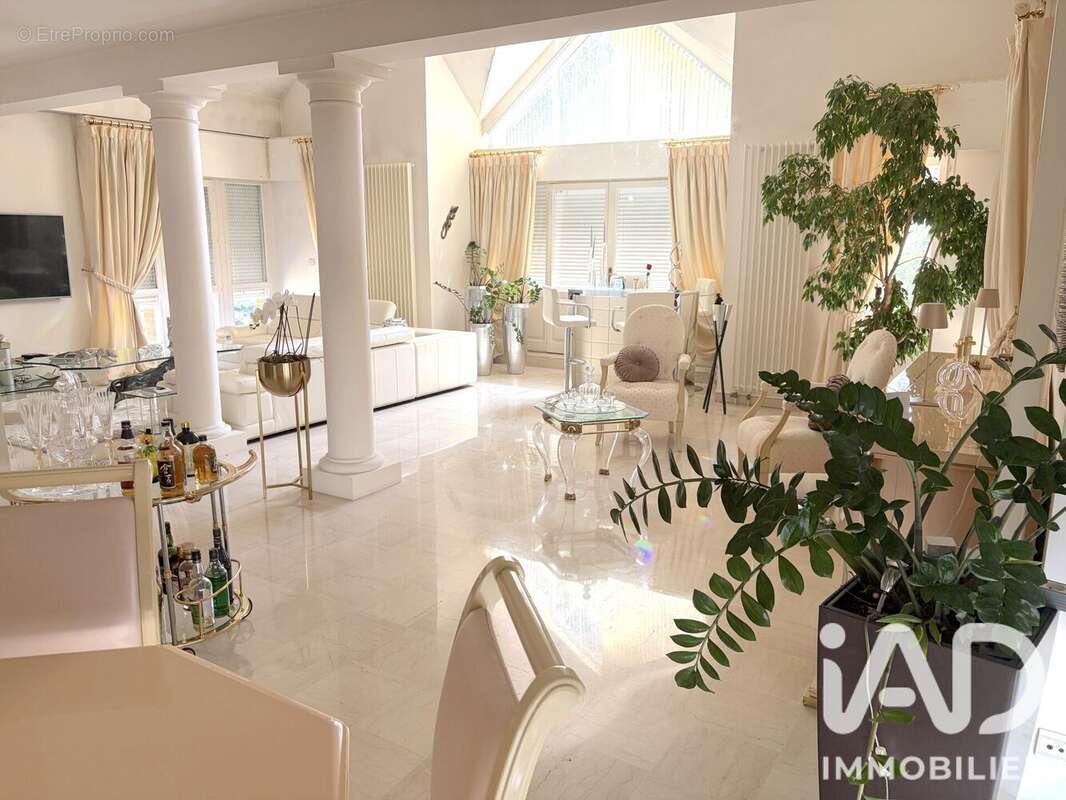 Maison 282 m² à Etiolles  - photo 4