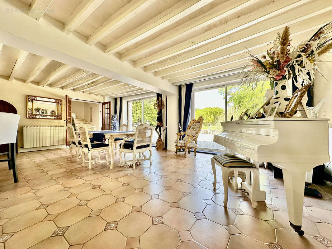 Maison à NANTEUIL-LE-HAUDOUIN