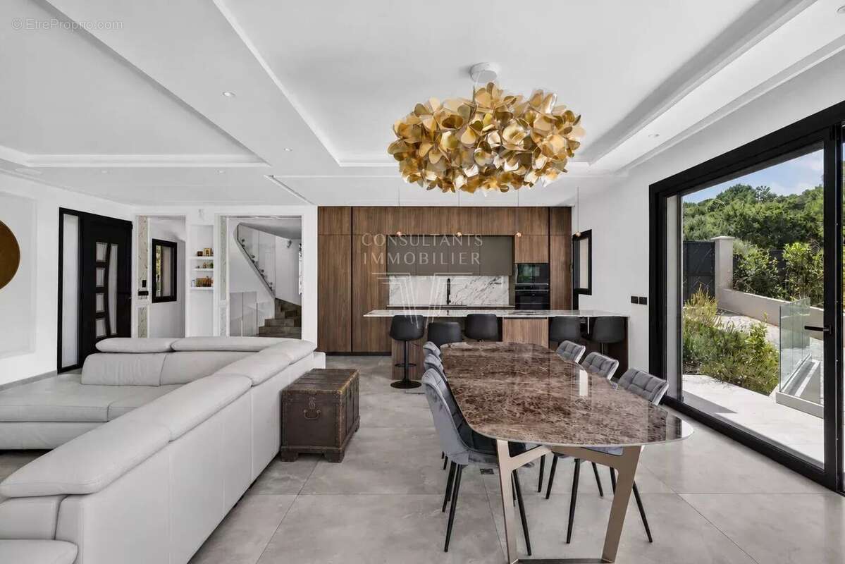 Valbonne. luxueuse villa contemporaine - photo 4