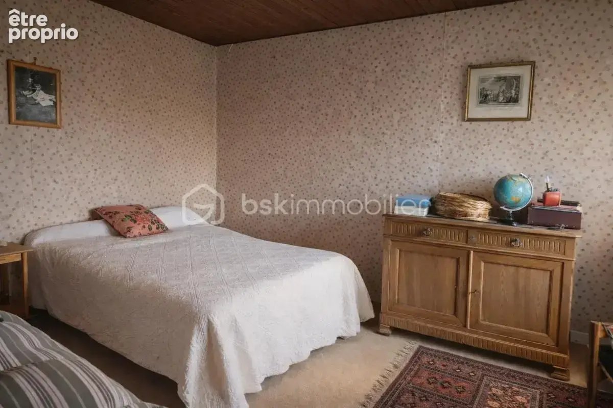 Maison en pierres avec dépendances et terrain – charme, espace et proximité des commodités- Nieul - photo 8