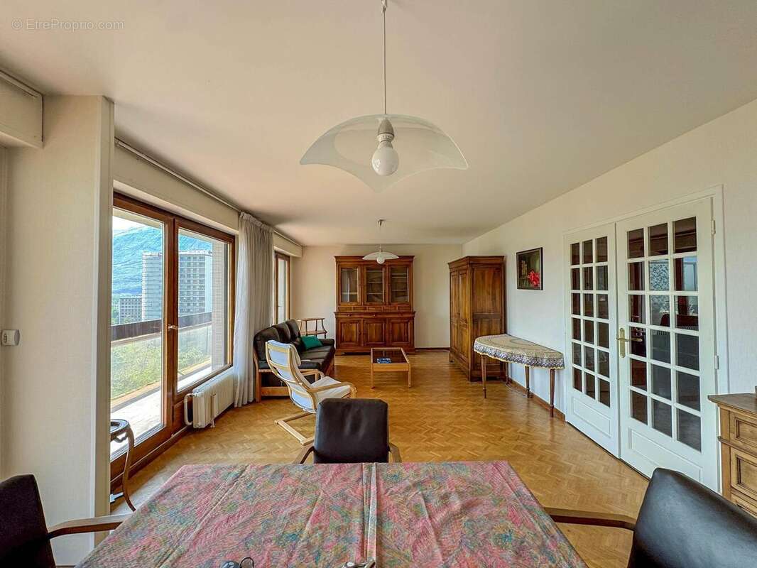n°3 - Appartement à SAINT-EGREVE