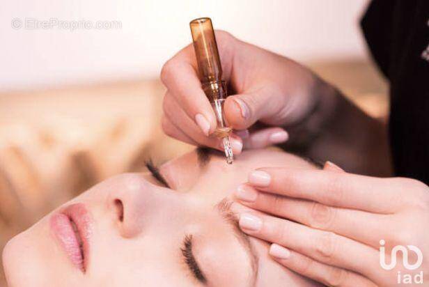 Photo 1 - Commerce à VIMOUTIERS