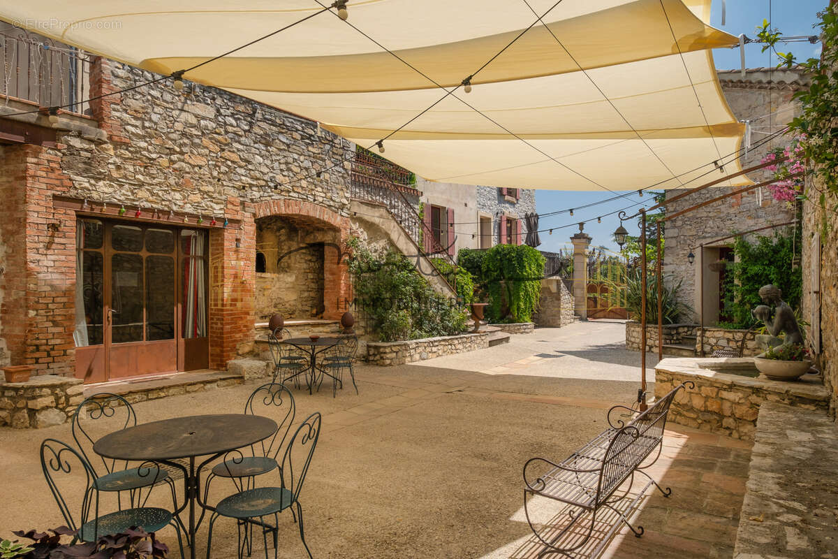 Maison à SAINT-JEAN-DE-SERRES