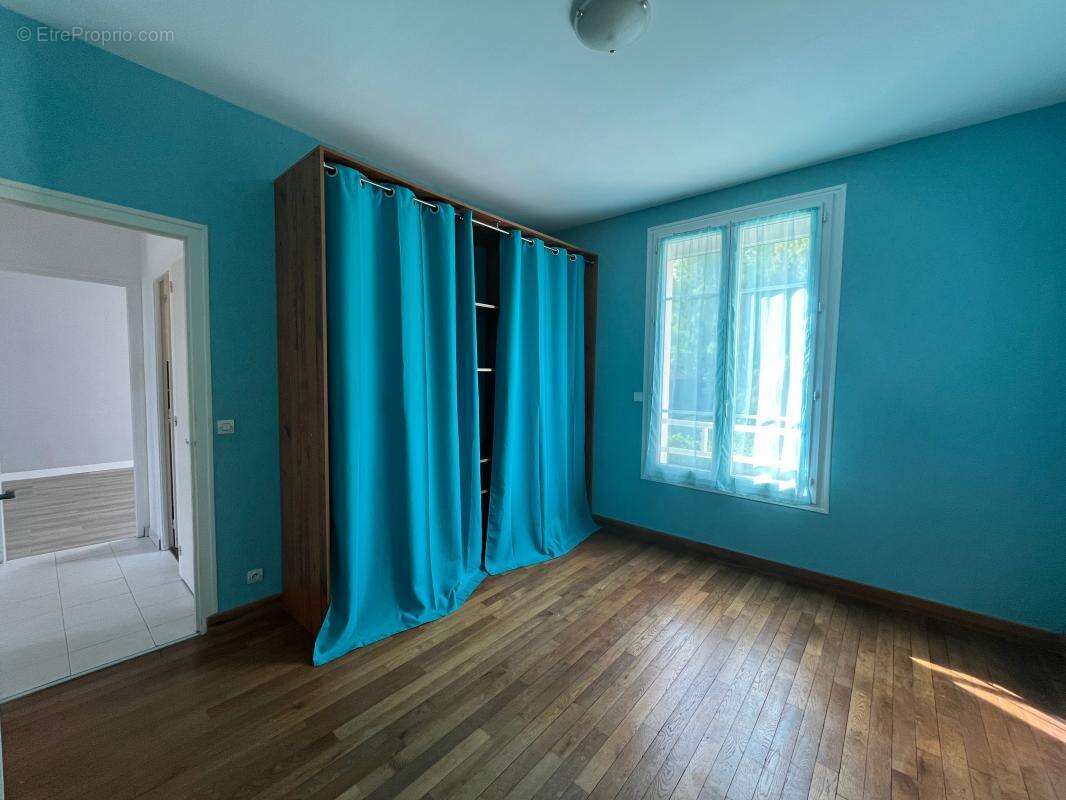 Maison à LA JONCHERE-SAINT-MAURICE