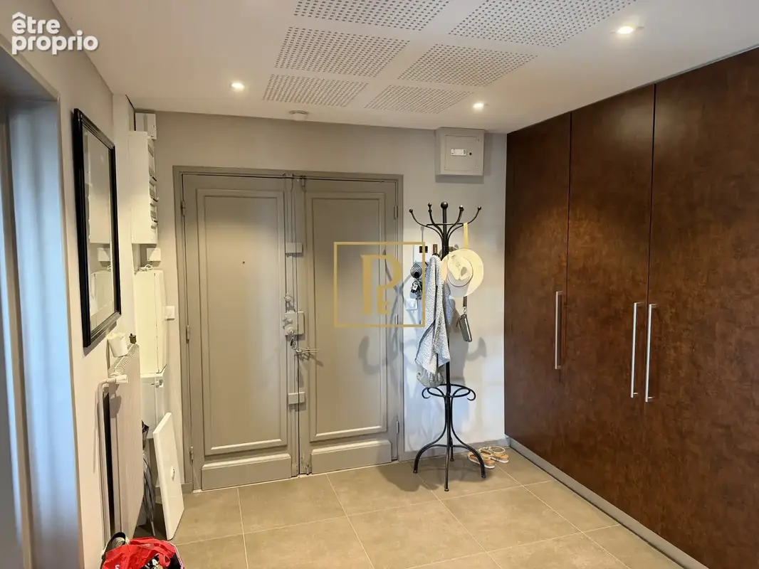 Sainte Catherine, un bien d’exception : 200 m2 baignés de lumière, terrasse plein Sud de 60m2 - photo 2