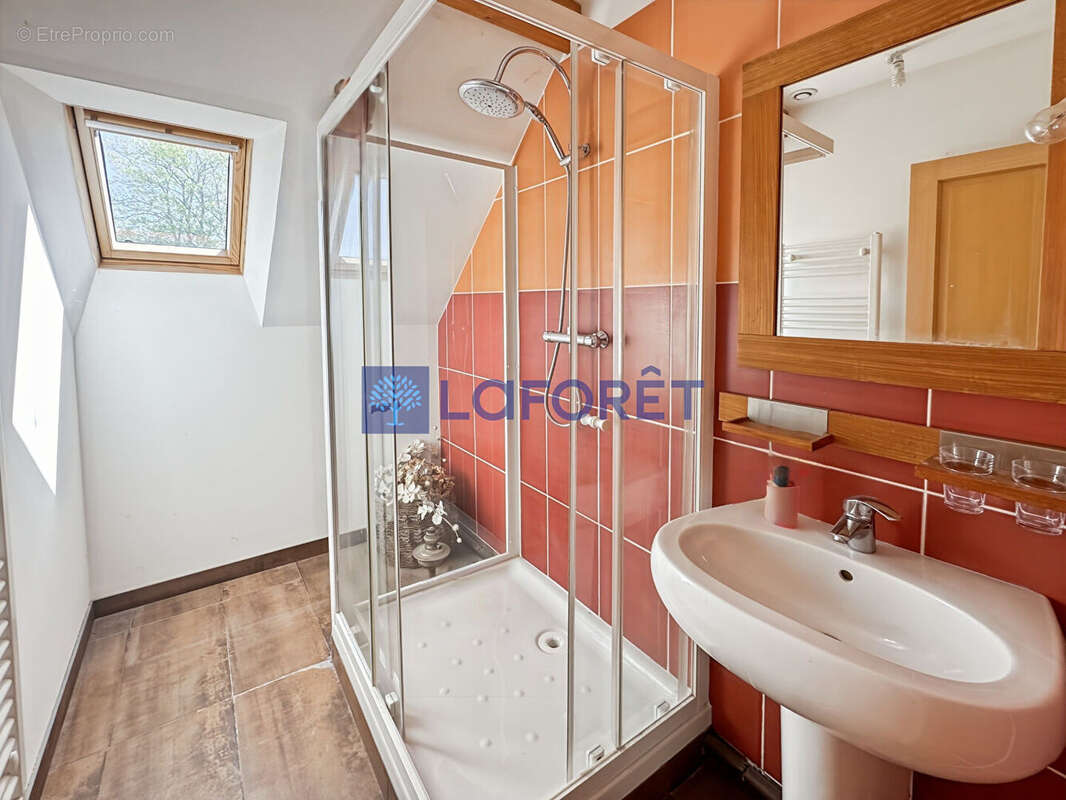 Maison à LA CHAPELLE-AUX-NAUX