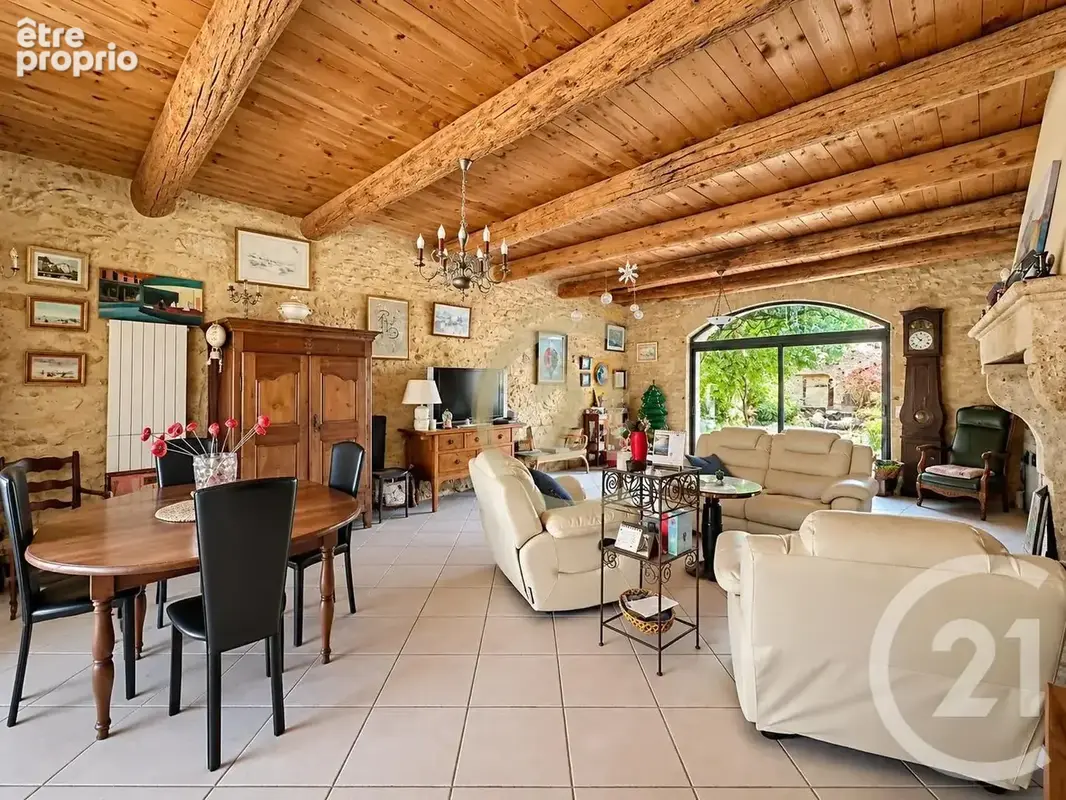 Maison 8 pièces 309 m² à vendre à Uzes (30700) - photo 4