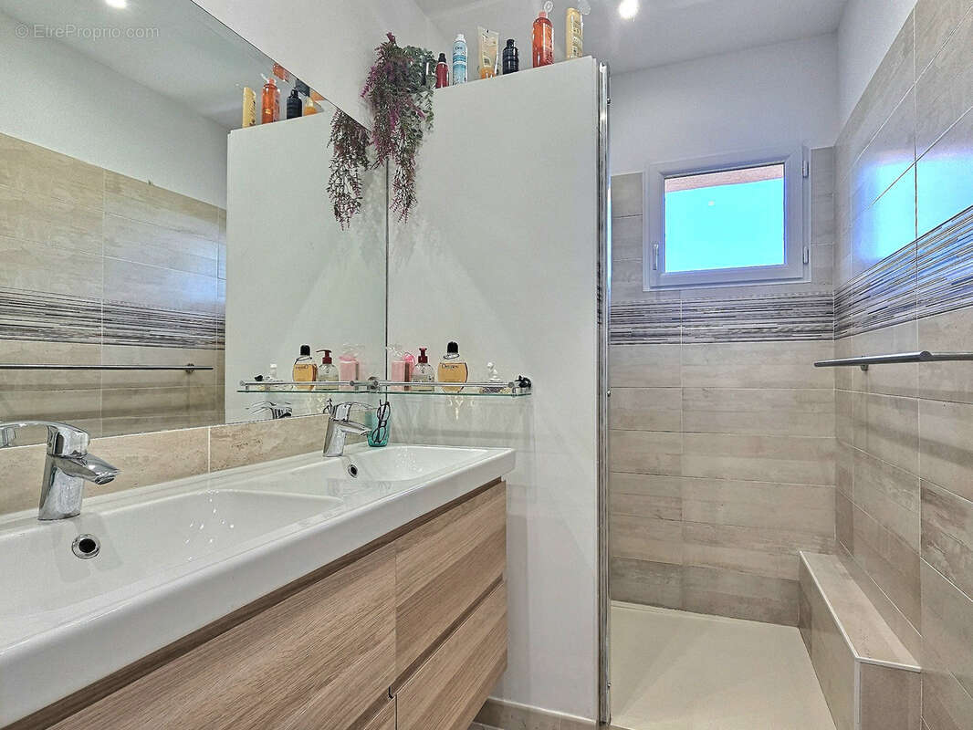 Maison à CARQUEIRANNE