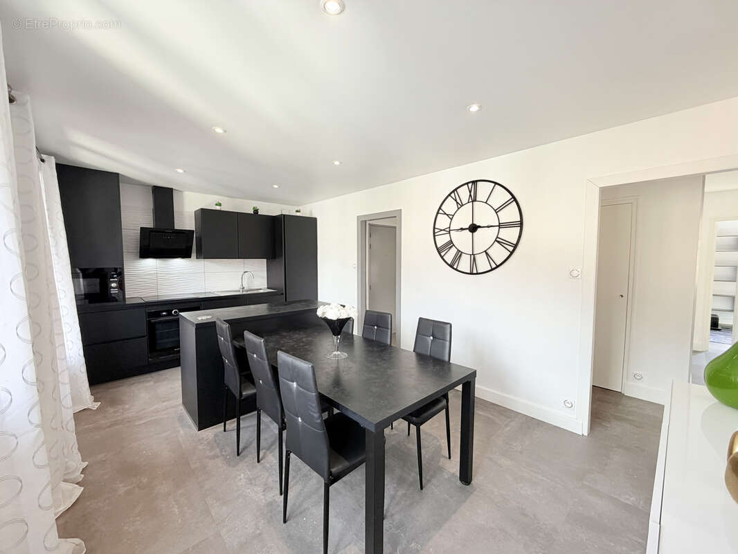 Appartement à SAINT-JEAN-DE-MAURIENNE