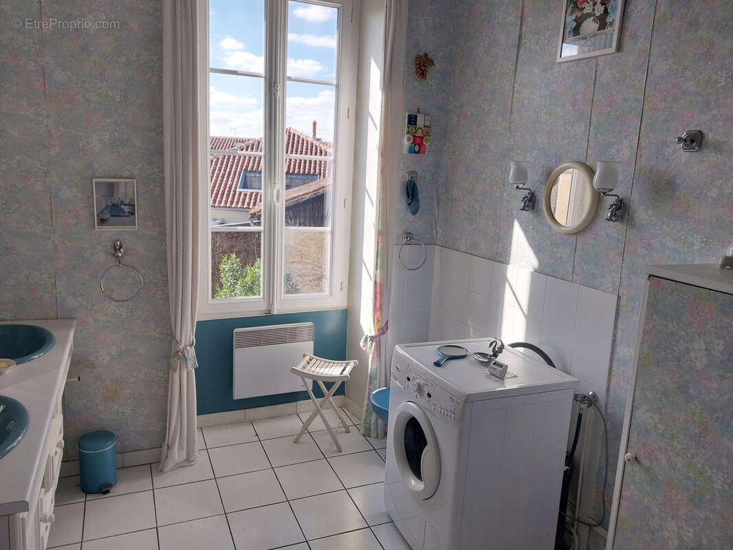 Maison à COGNAC