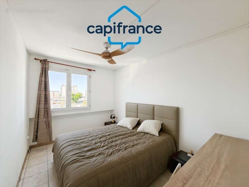 Appartement à vendre 4 pièces SAINT DENIS (974) - photo 2