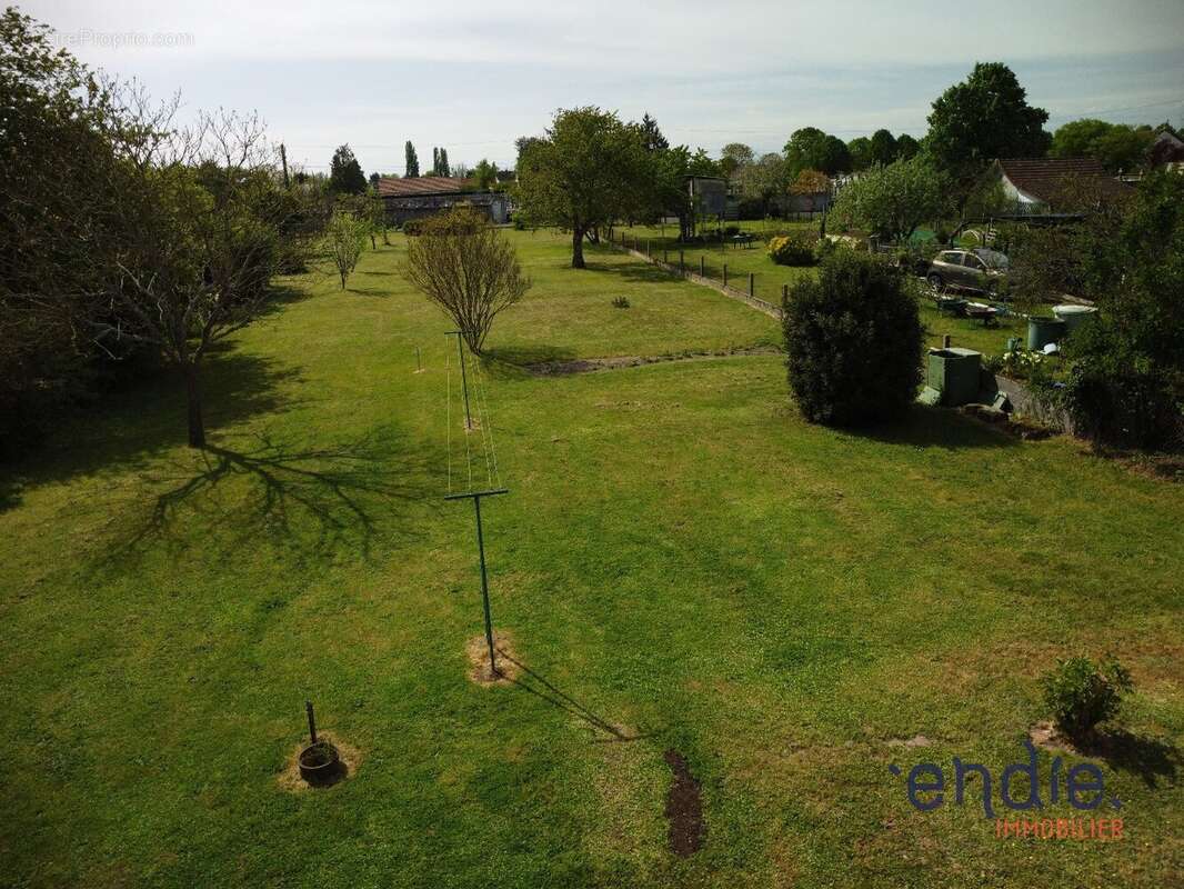 Maison à CHANTENAY-SAINT-IMBERT