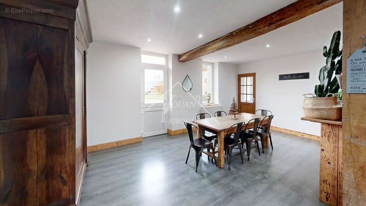 Maison à DOMPIERRE-SUR-BESBRE