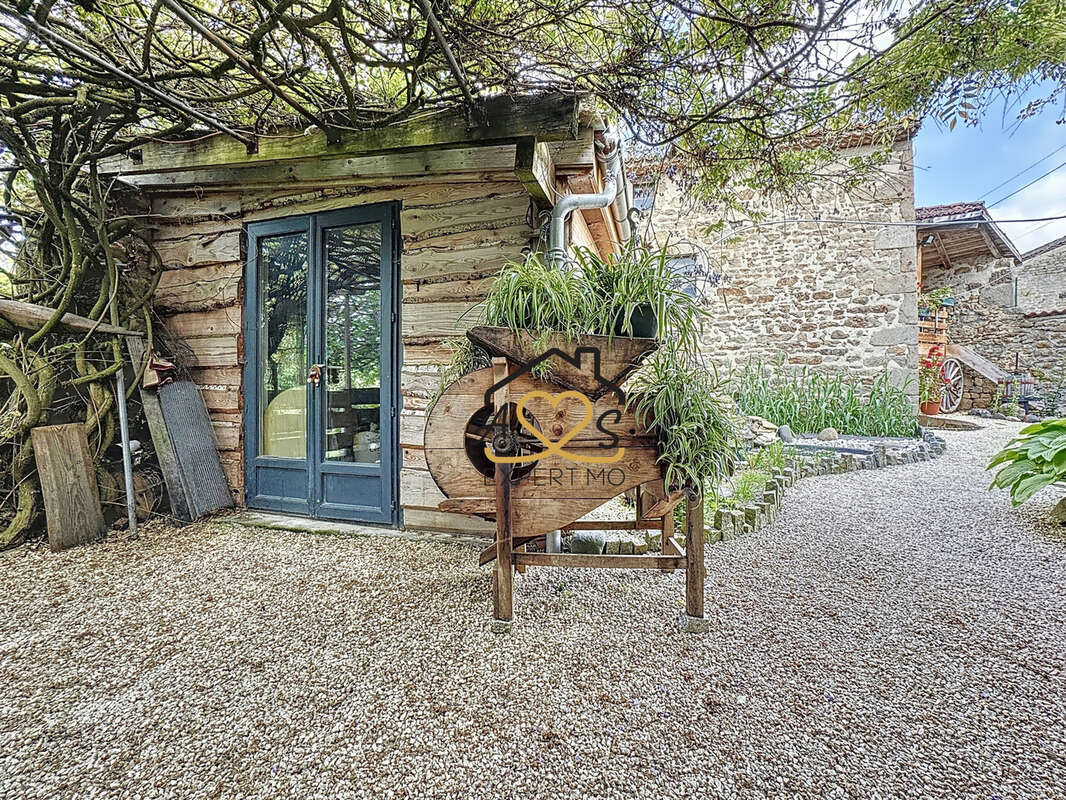 Maison à ISSERTEAUX