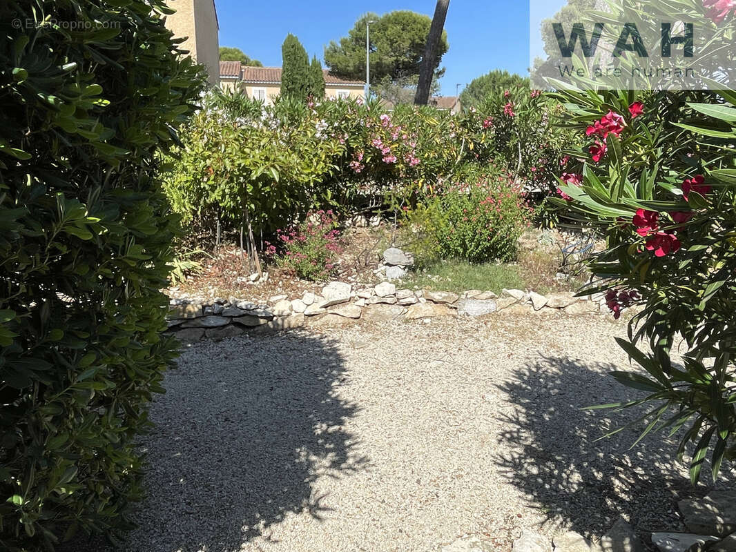Maison t3 - 2 chambres, terrasse, place de parking, climatisation, piscine - vaunage, calvisson - photo 2