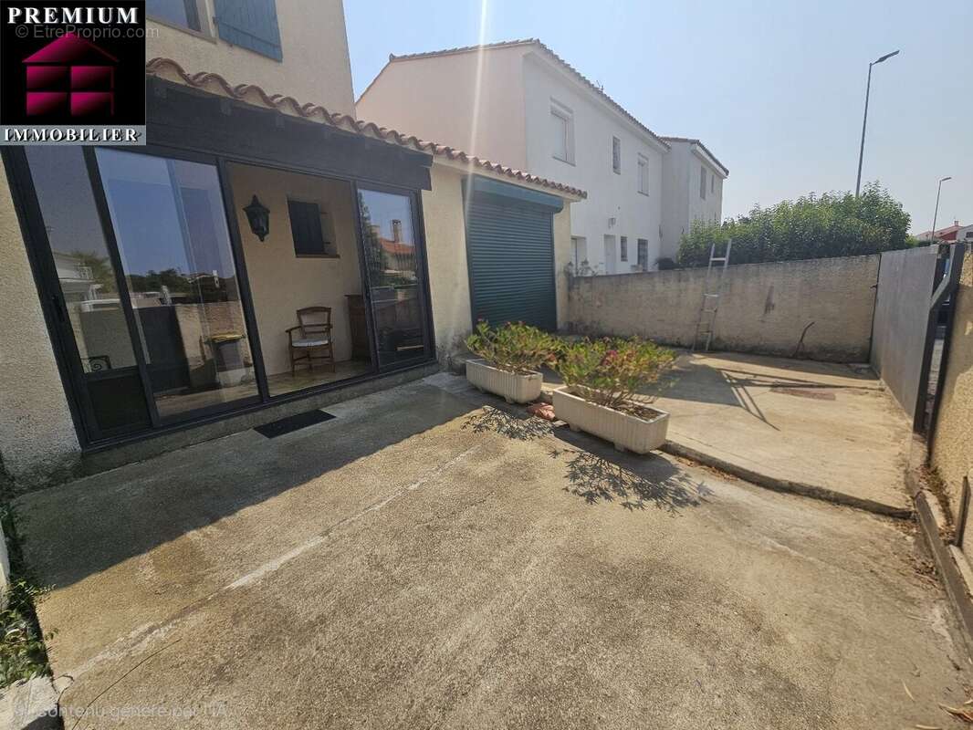 Maison traditionnelle 3 faces  130 m² habitables  Quartier recherché de BAHO - photo 13