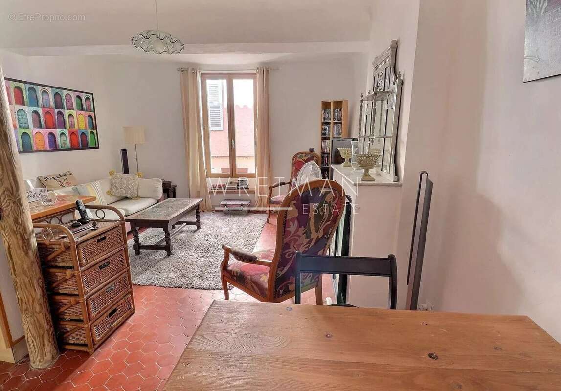 Maison à ROQUEBRUNE-SUR-ARGENS