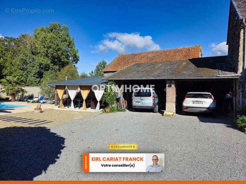 Maison à SAINT-ETIENNE-DE-FURSAC