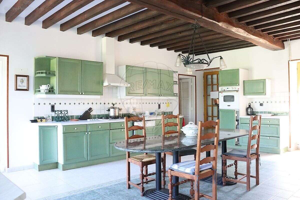 Maison à CORVOL-D'EMBERNARD