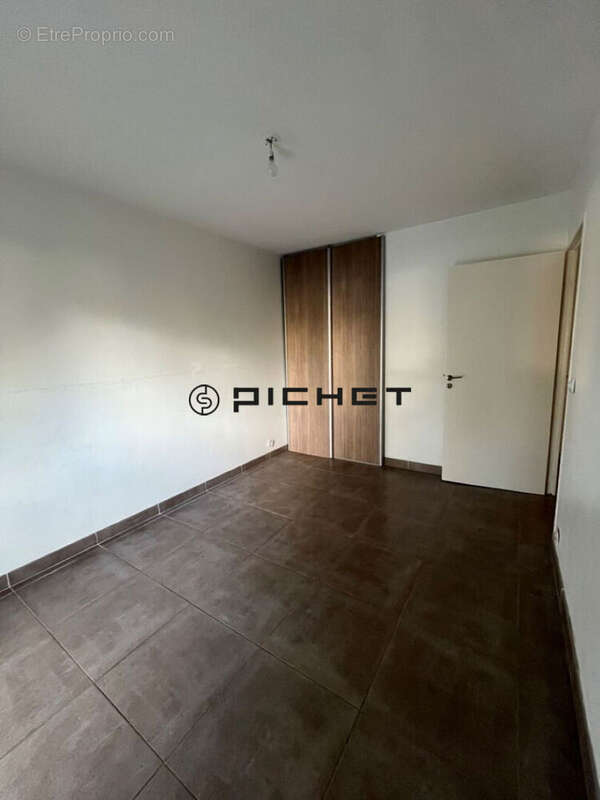 Appartement à MARSEILLE-9E