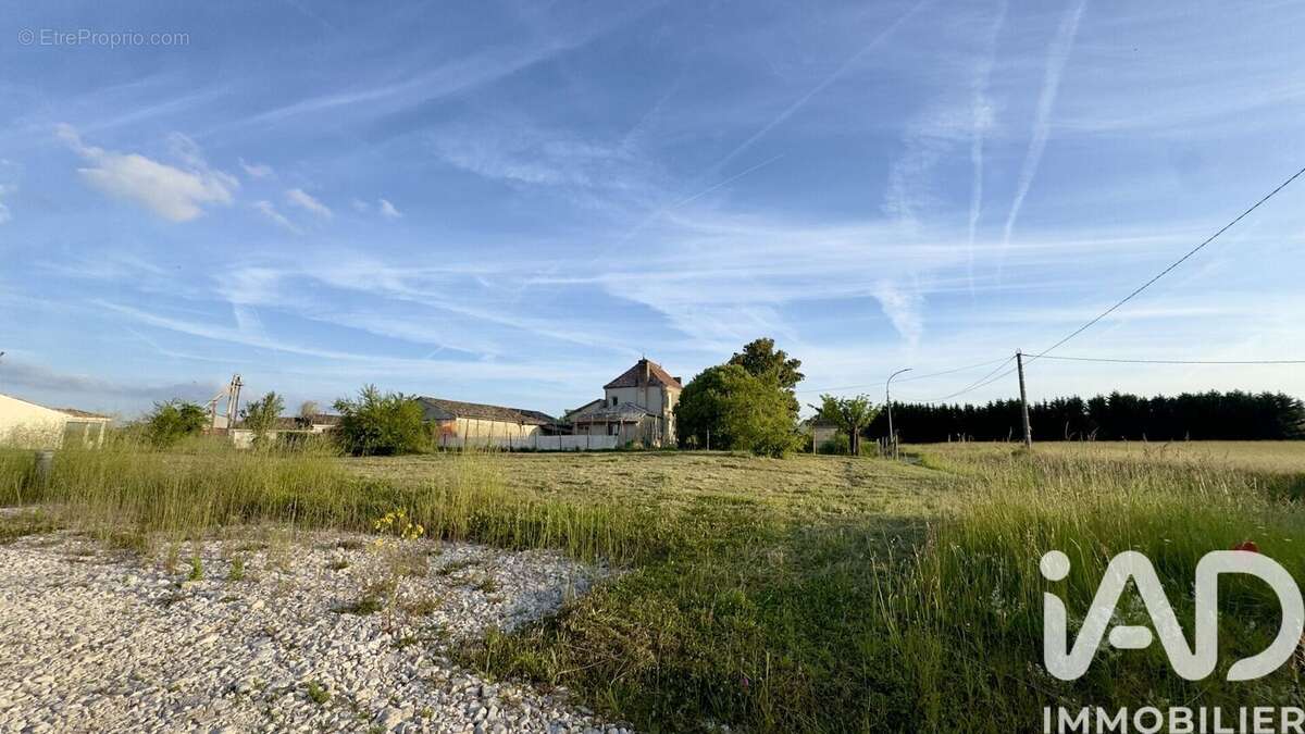 Photo 2 - Terrain à LEVIGNAC-DE-GUYENNE