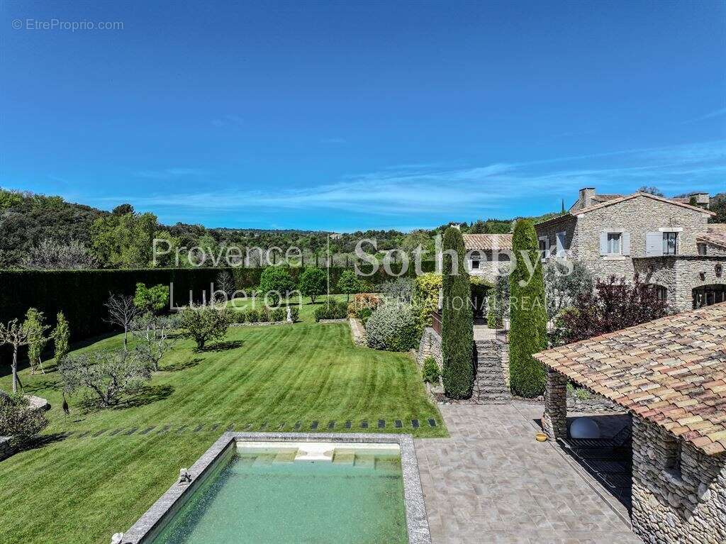 Maison à GORDES