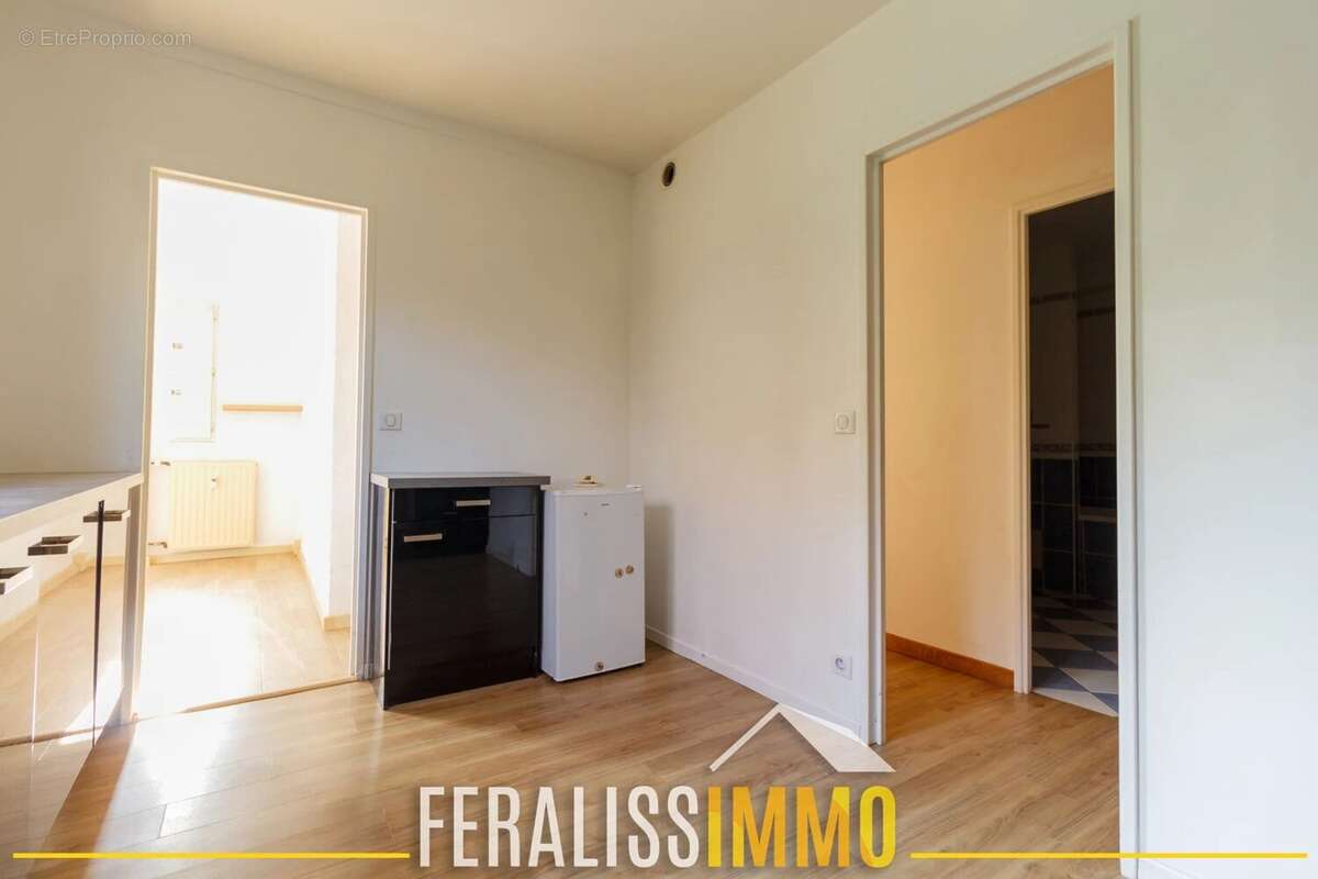 Spacieux F3 au rez de chaussée avec jardin parfaitement ori - photo 10