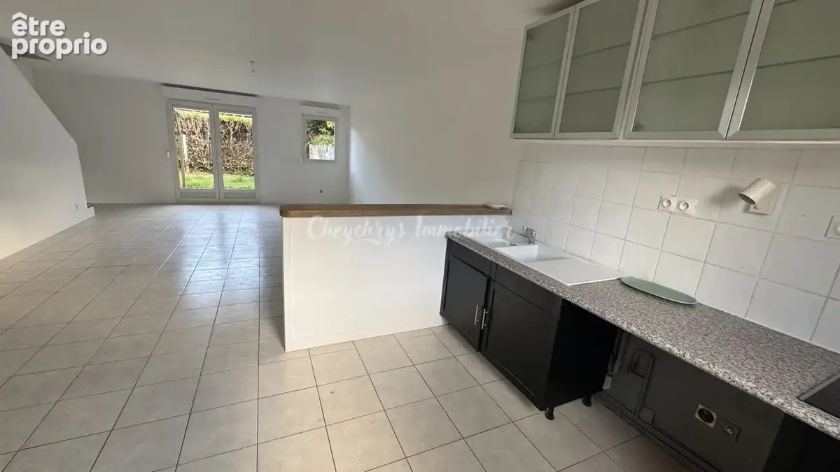 Maison familiale avec jardin et garage - photo 7
