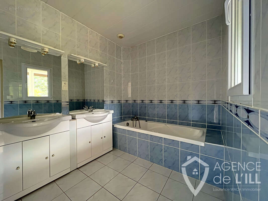 Appartement à CHATENOIS