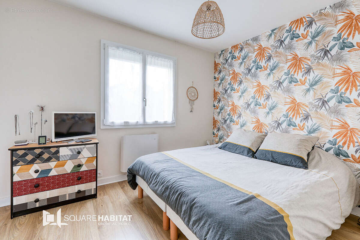 Maison à MONTREUIL-JUIGNE