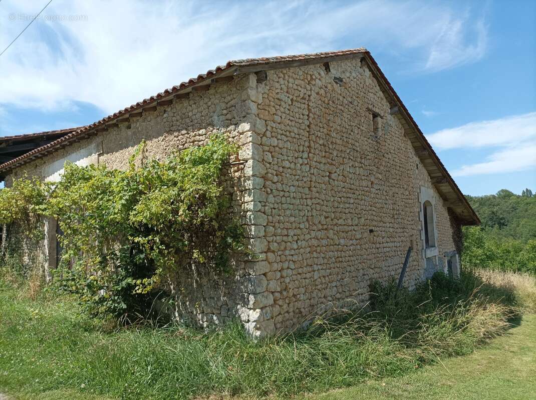 Appartement à JUIGNAC