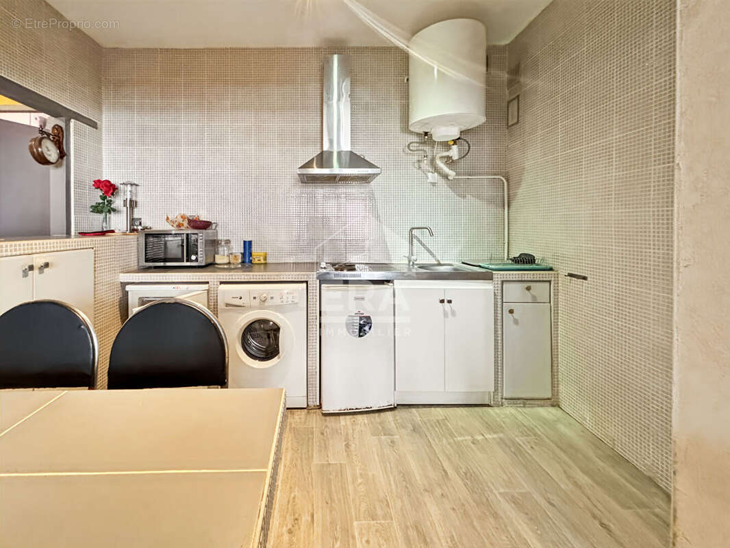 Appartement à MARSEILLE-1E