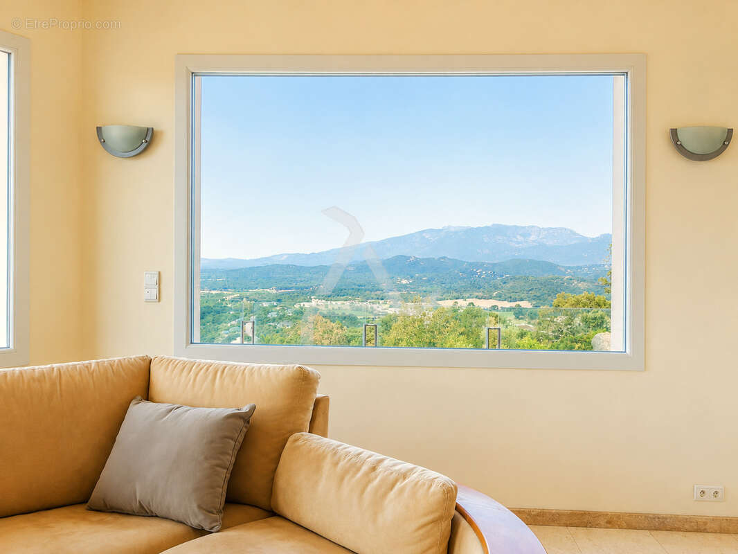 Dans le domaine très exclusif de « marina di fiori » à porto-vecchio villa d’exeption de 354m2 - photo 11
