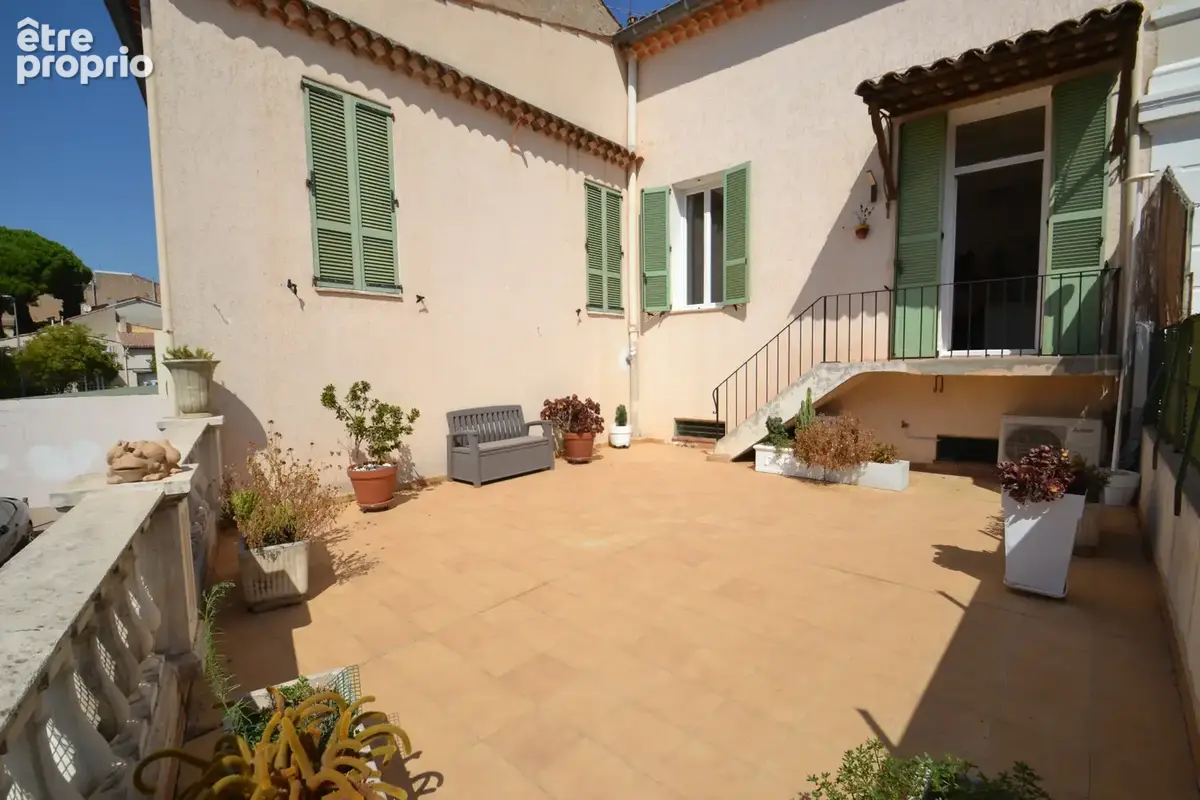Vallauris centre exclusivite rare duplex 3/4 pieces 71 m2 cave garage - photo 3