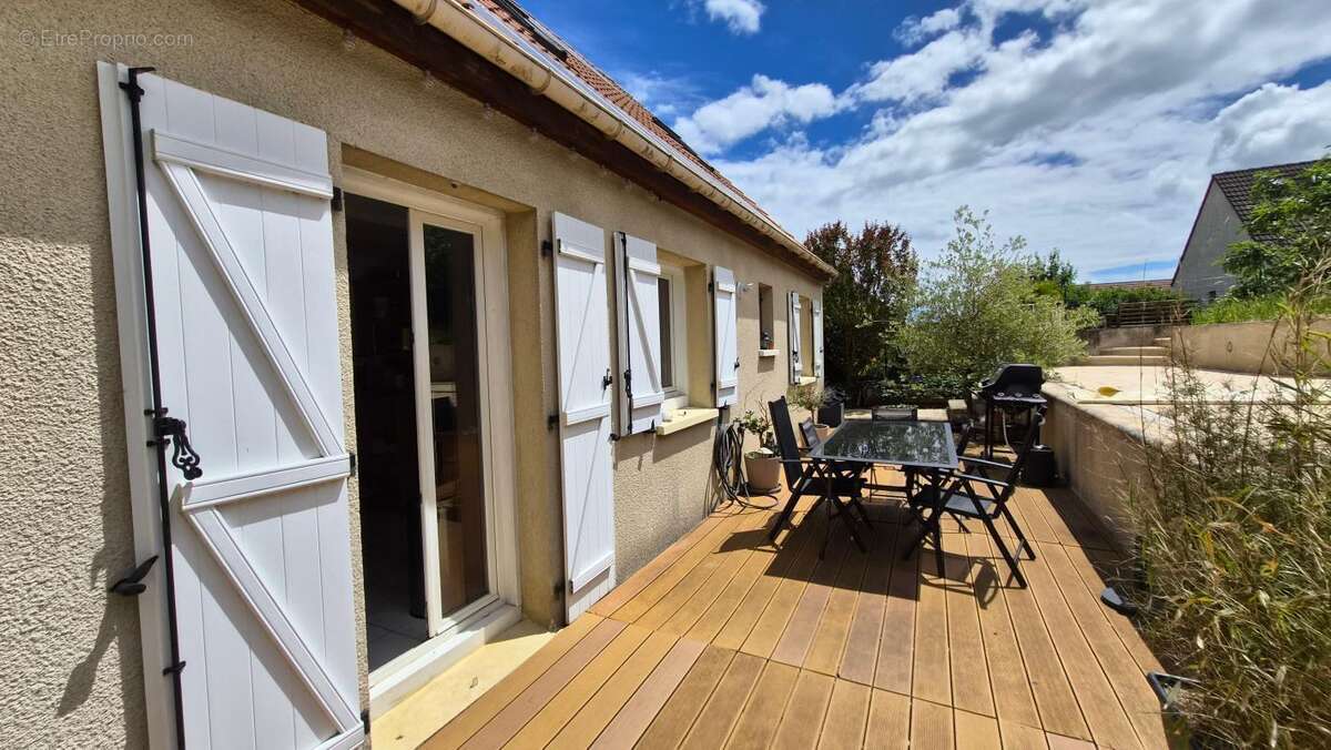 Maison à LEUVILLE-SUR-ORGE