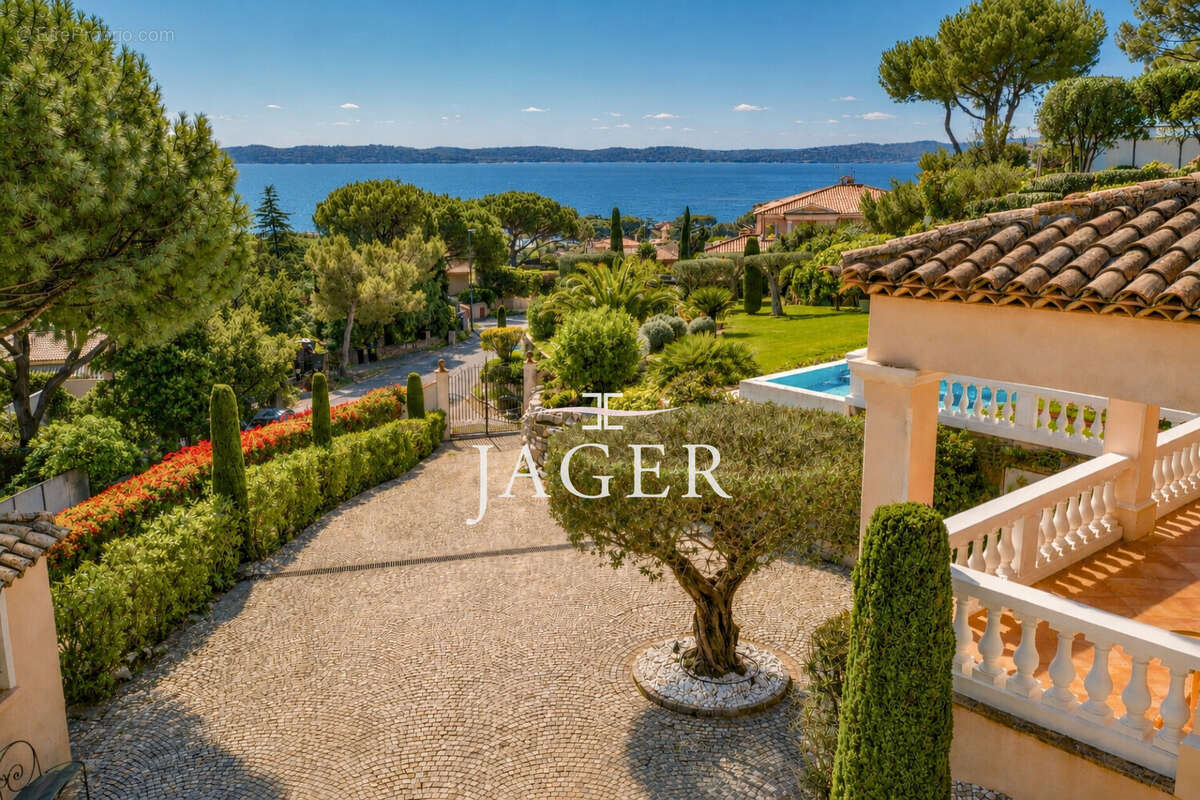 Maison 400 m² à Sainte-Maxime  - photo 7