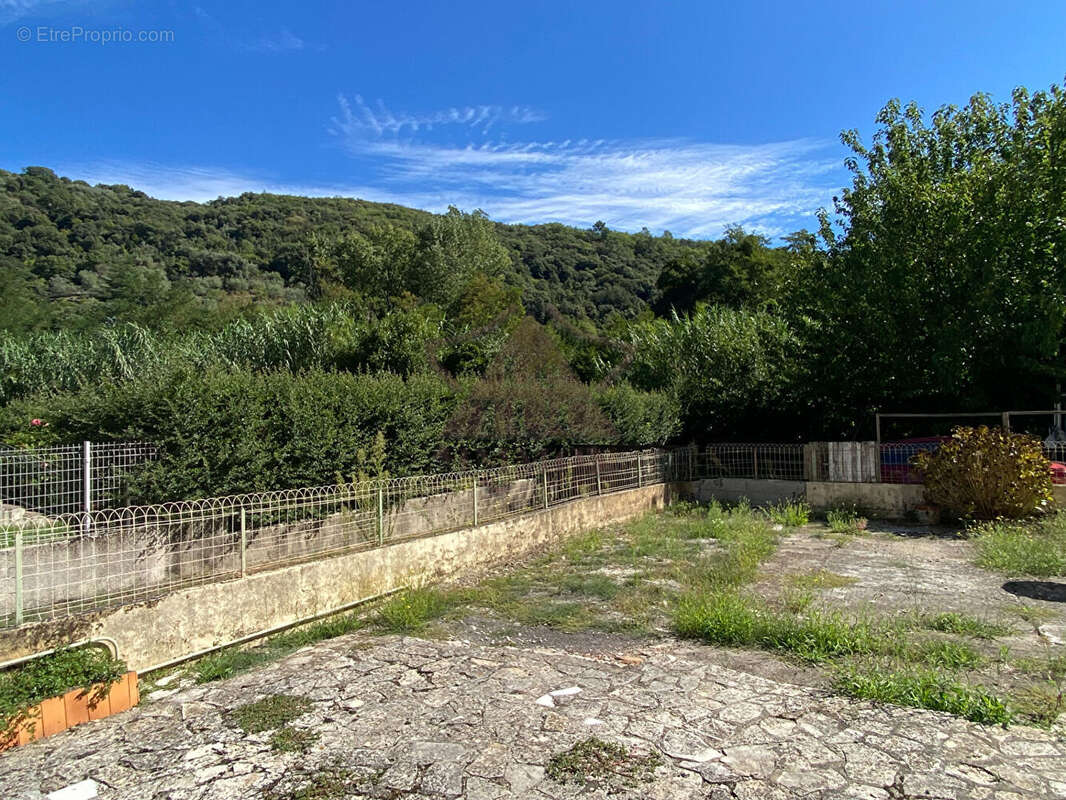 Maison à SAINT-JEAN-DE-VALERISCLE