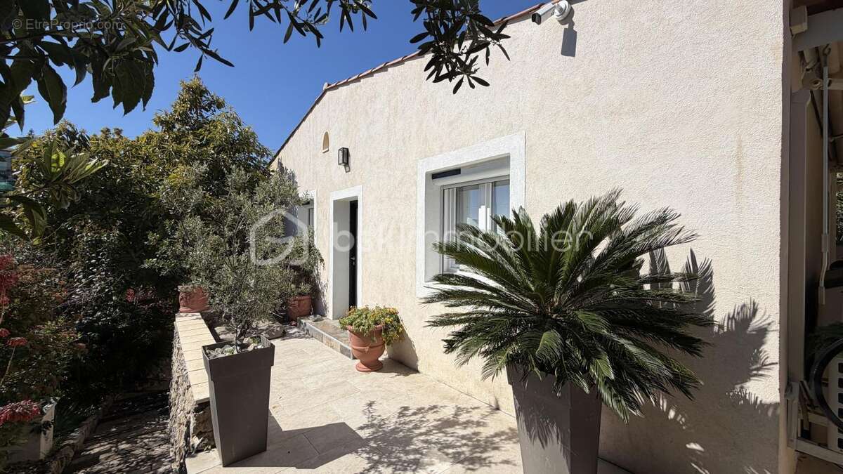 Maison à SAINT-LAURENT-DU-VAR