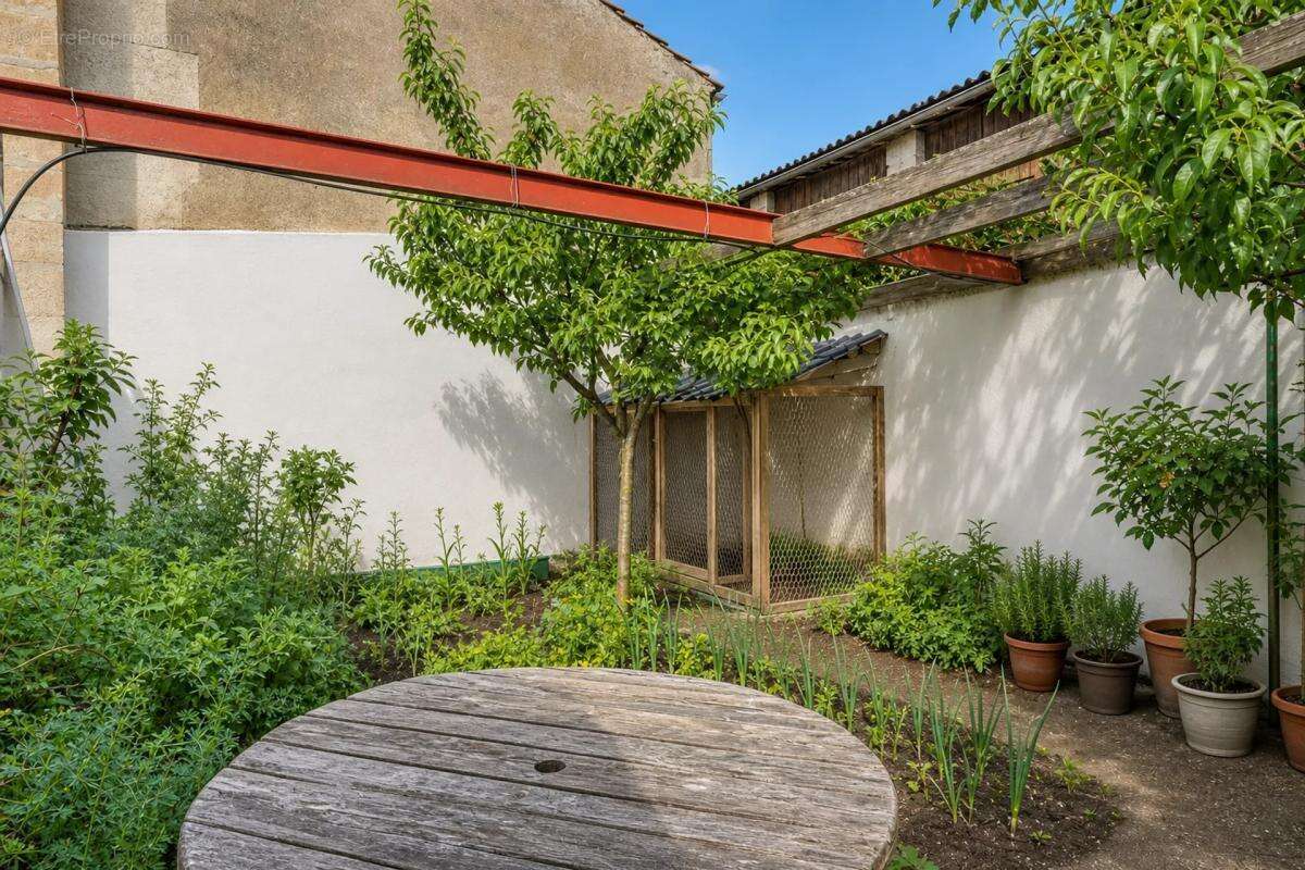 Maison 7 pièces 148 m² à Reignac avec jardin - photo 17
