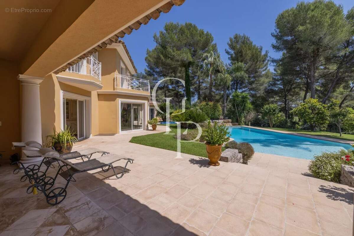 Maison à MOUGINS