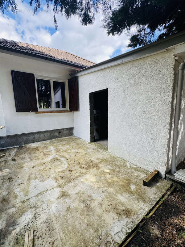 Maison à NOYERS