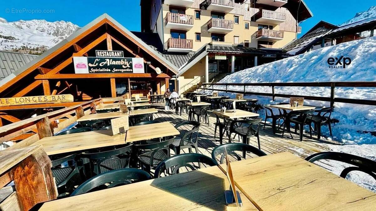 Commerce à SAINT-FRANCOIS-LONGCHAMP