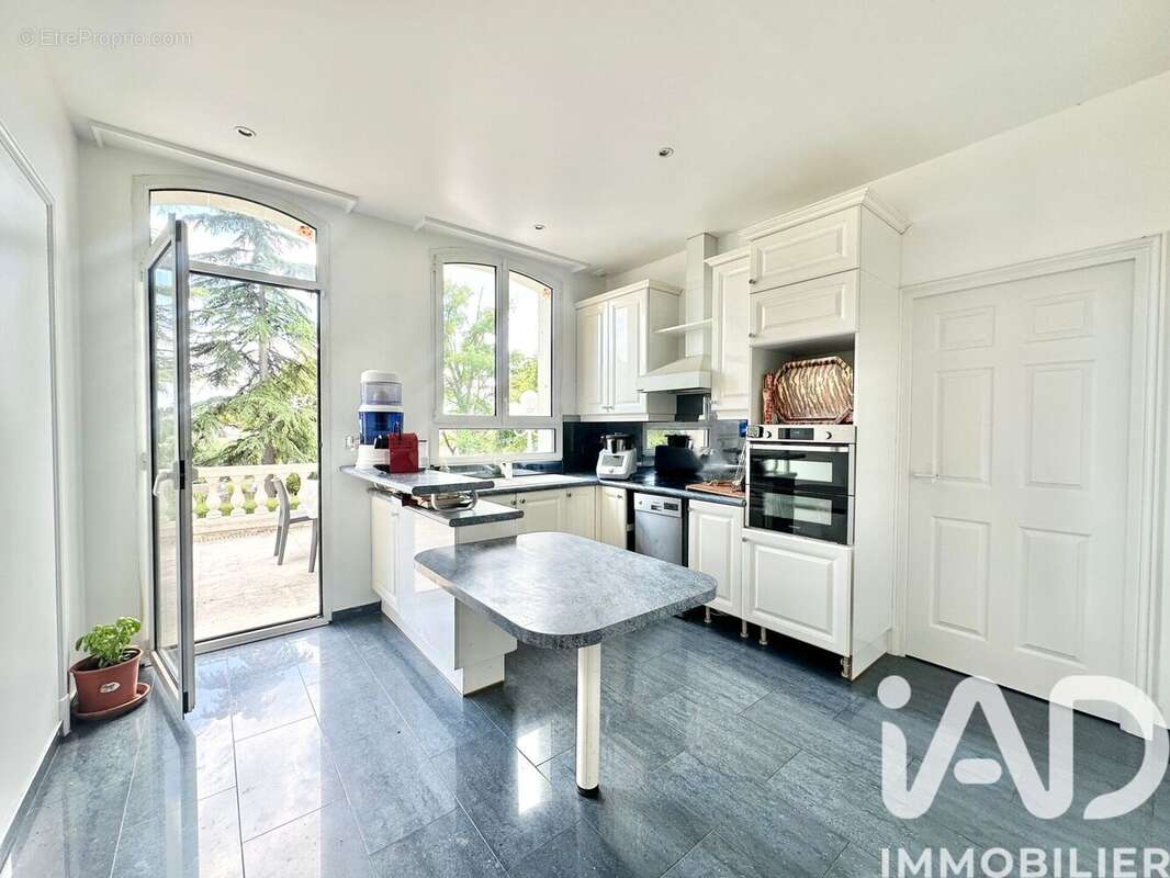 Maison 433 m² à Epinay-Sur-Orge  - photo 6