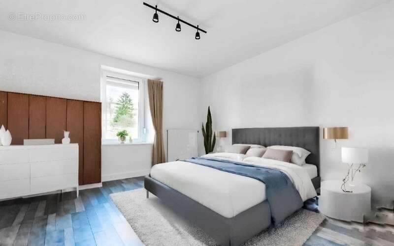 Appartement à SAULNES