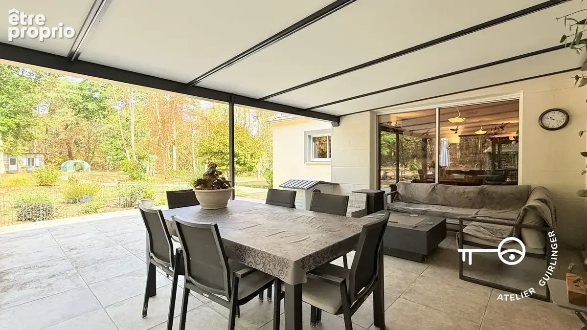Offrez-vous le confort d'une maison moderne au coeur d'un environnement idyllique et verdoyant. - photo 15