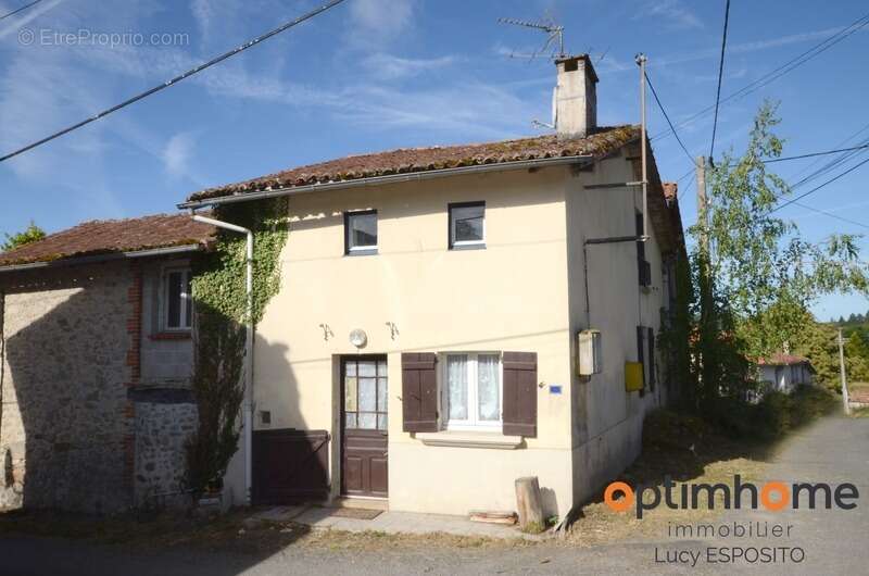  Charmante maison de village à rénover – Villeneuve, Brigueuil (Charente) - photo 16