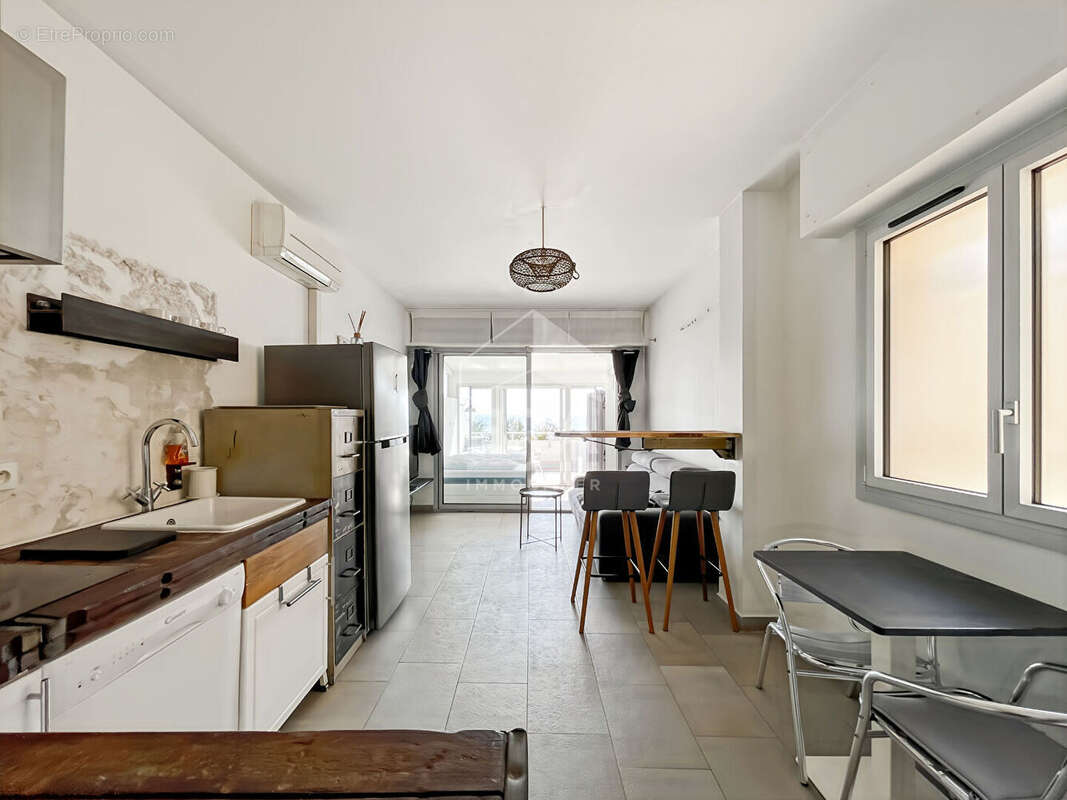 Appartement à CARRY-LE-ROUET
