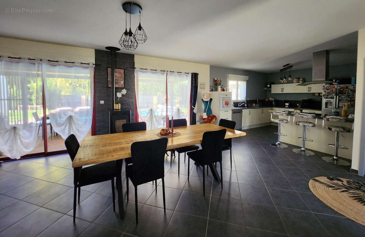 Maison à GRANZAY-GRIPT