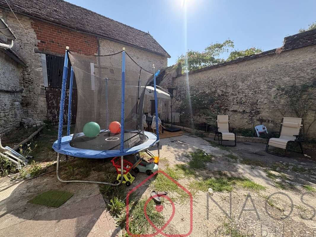 Maison en pierres rénovée de 125 m² - photo 12