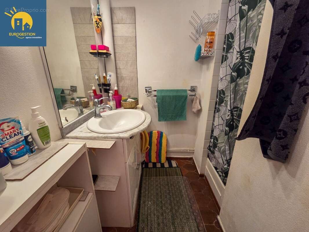À vendre  t2 en 1ere ligne, au cur de la plage du môle - photo 7